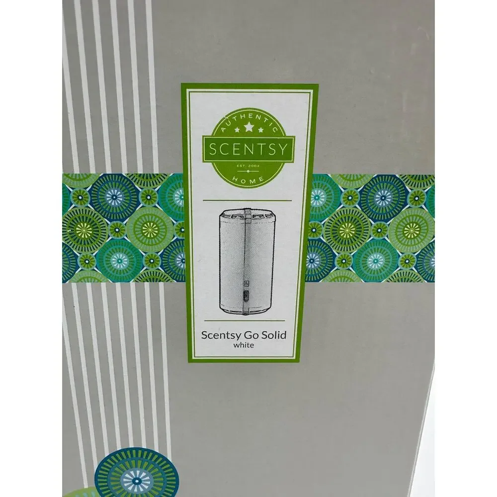 Scentsy Go Solid White Pod Diffuser Model No 48669 Rechargeable NIB